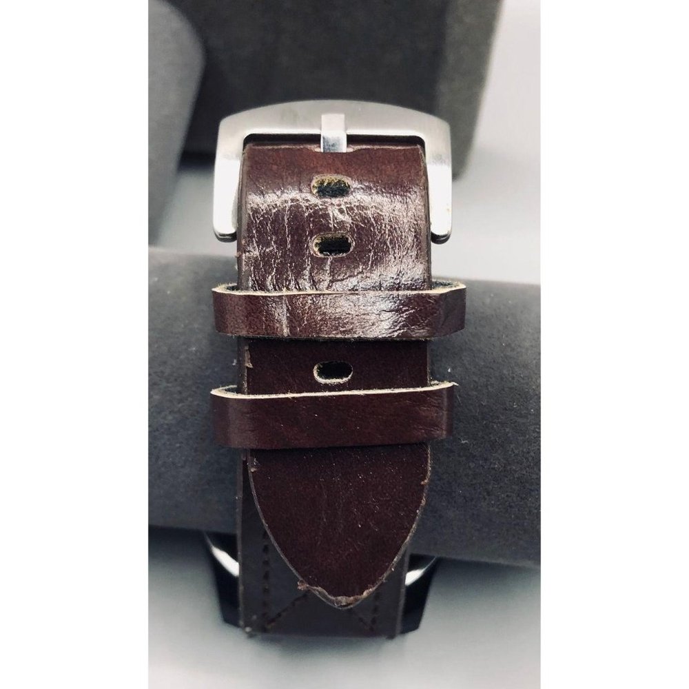 TWO New Watches Free of Defects and scratches - Picture 7 of 8
